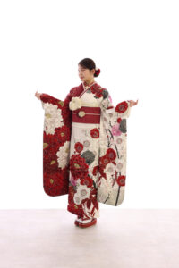 TAKAZEN東京表参道店Flagshipで前撮り撮影会で使用するスタジオのご紹介。白背景で振袖の良さを引き立てる背景。