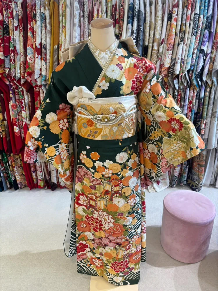 緑の古典柄お振袖でイマドキコーディネート