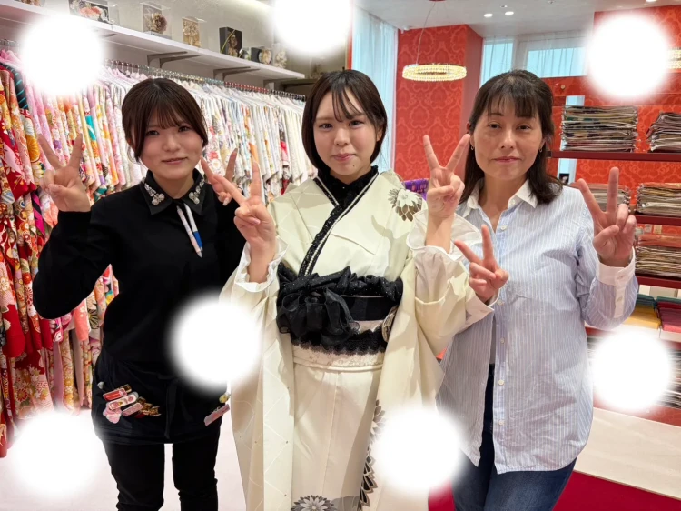 大阪梅田　成人式振袖　かわいいくすみカラー