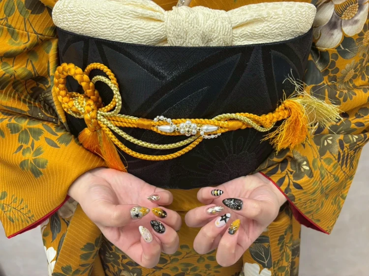 TAKAZEN奈良店の前撮り撮影会に来てくださった姫ちゃんのネイル特集　個性派ネイル