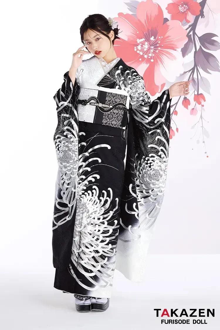 TAKAZEN東京表参道店Flagshipの白✖黒✖シルバーの古典柄のお振袖で大柄な乱菊が美しいお振袖のご紹介