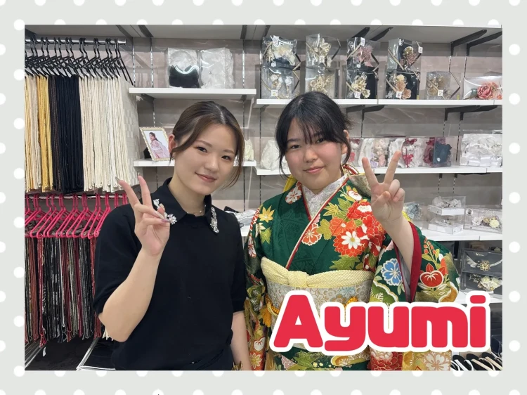 TAKAZEN奈良店で最高級金彩刺繍友禅の緑色古典お振袖をコーディネートされたお客様の写真
