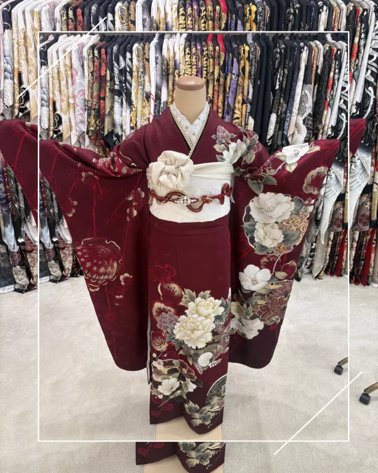 えんじ色の綺麗目シンプル古典柄振袖