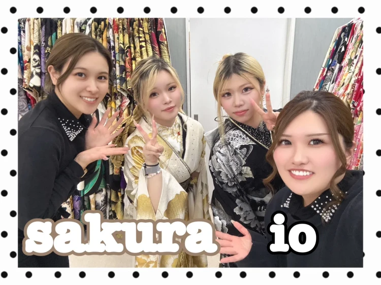 TAKAZEN橿原店のコラム。TAKAZENオリジナルのキラキラのお振袖を選んで頂いたお客様コーデ