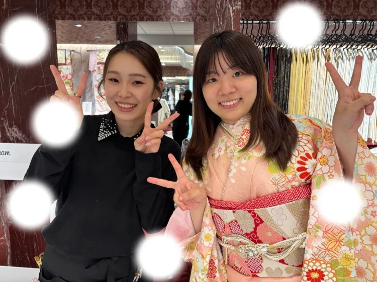 TAKAZEN東京表参道店Flagshipで古典でピンク色の可愛い振袖をレンタルでご契約いただいたお客様の紹介。桜色のかわいいお振袖