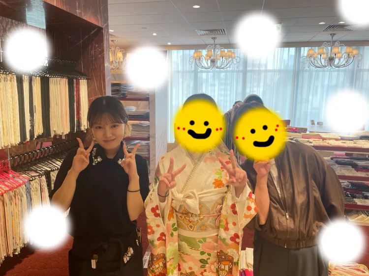 🌸白とピンクの華やかな古典柄のお振袖姫ちゃんのご紹介🌸