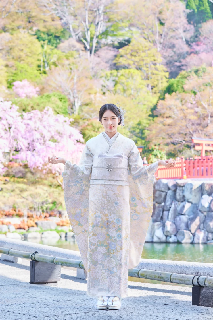 高級な青柳の振袖