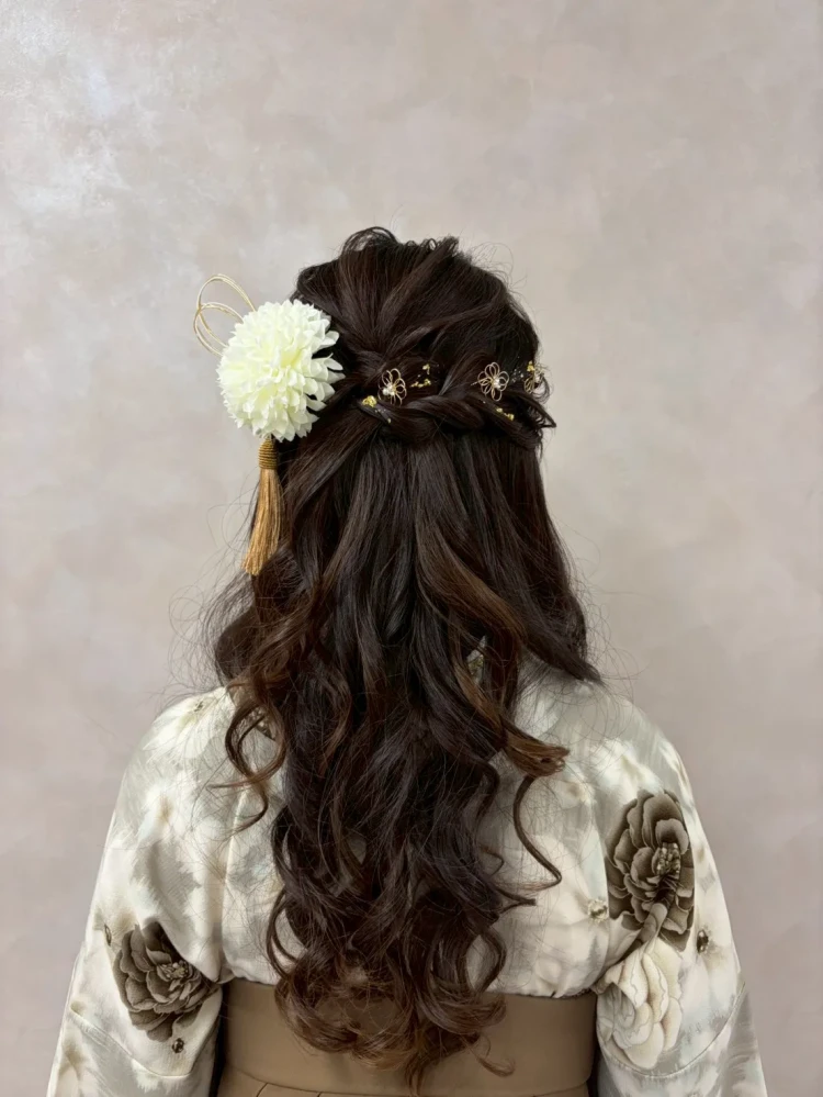 TAKAZEN奈良店で袴前撮りされたお客様のヘアアレンジ写真