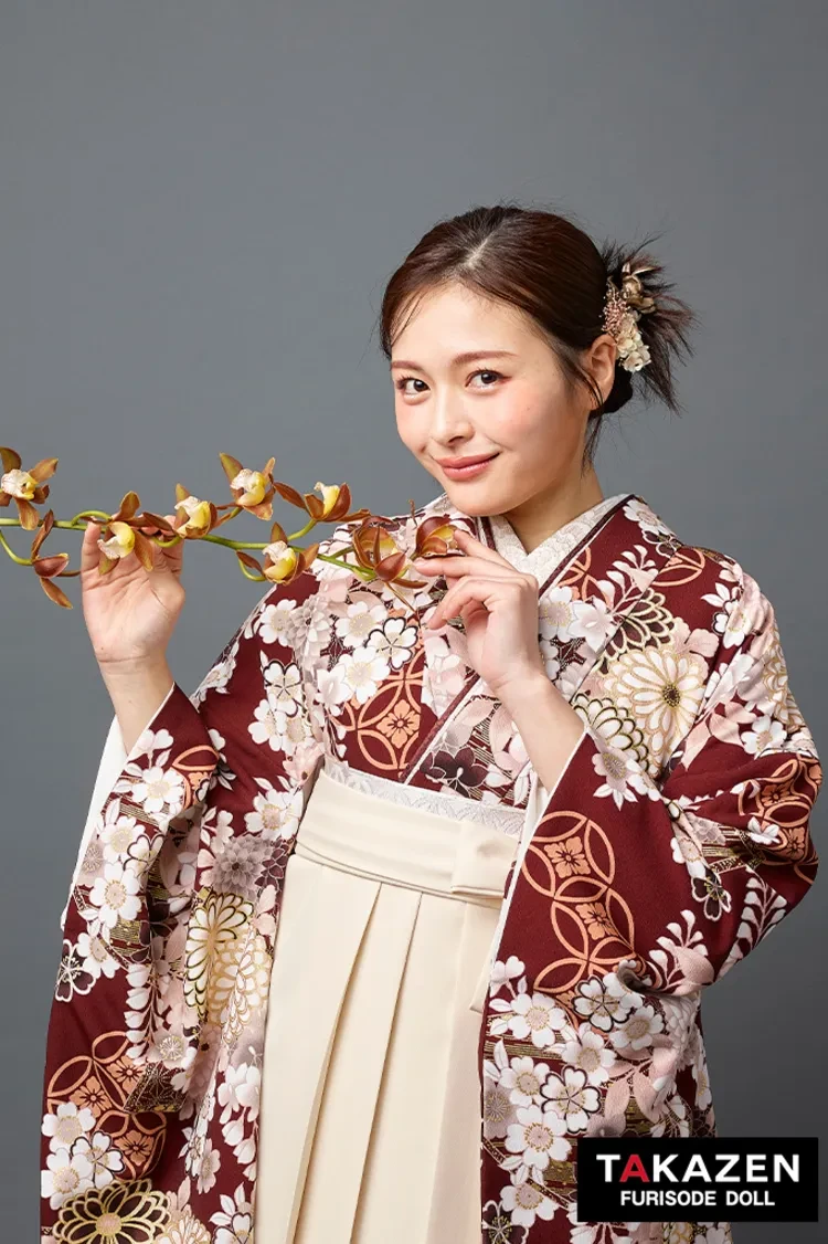 TAKAZENのレンタル袴 くすみ古典袴 エンジ 菊柄 大人っぽい きれいめ 清楚 柄小さめ【ECサイト限定】R27049