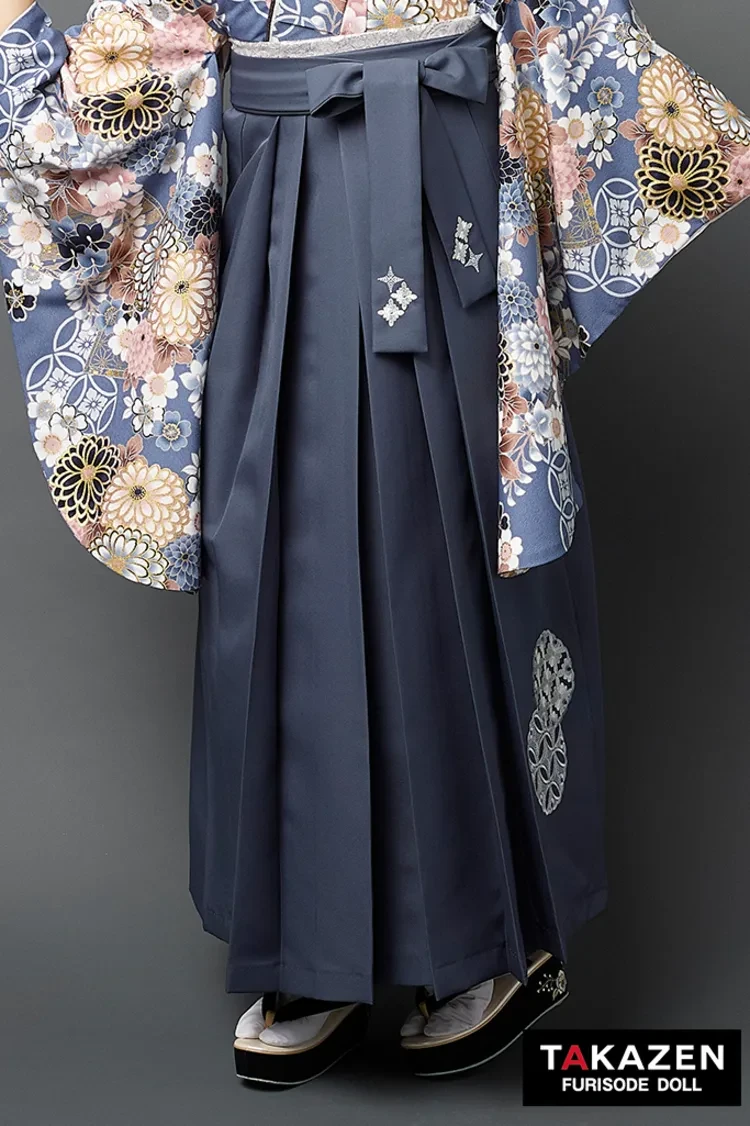 TAKAZENのレンタル袴 くすみ古典袴　くすみブルー　菊柄　大人っぽい　きれいめ　清楚　透明感　上品【ECサイト限定】R27050