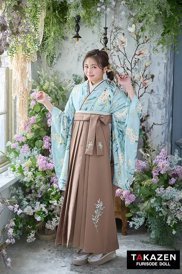 TAKAZENのレンタル袴 くすみカラー古典袴　くすみブルー　ボタニカルフラワー　透明感のある袴　おしとやか　清楚【ECサイト限定】R27055