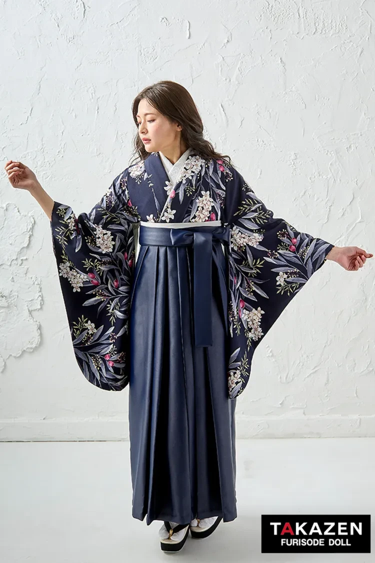 TAKAZENのレンタル袴 正統派古典袴　ネイビー/紺色　スタイリッシュ　大人っぽい　清楚系　綺麗【ECサイト限定】R27056