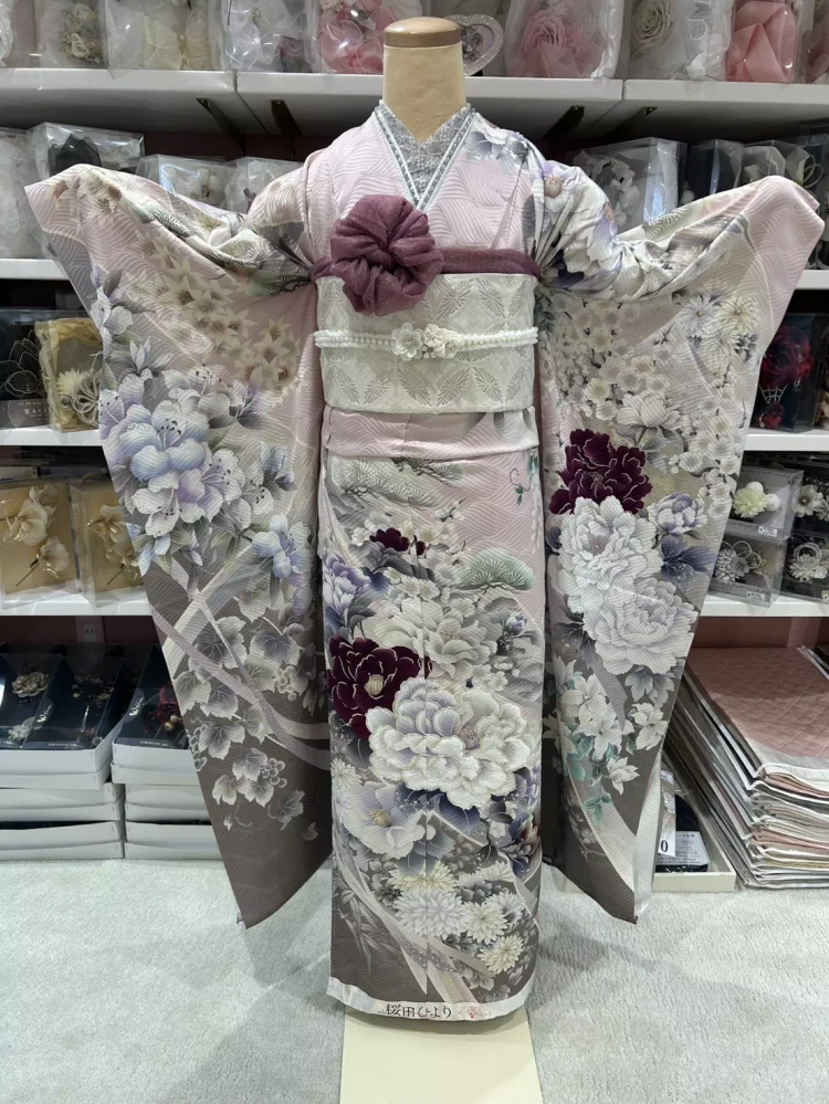 TAKAZEN姫路店　振袖　成人式　古典　牡丹柄　桜田ひより×aoi　薄ピンク　綺麗め古典柄