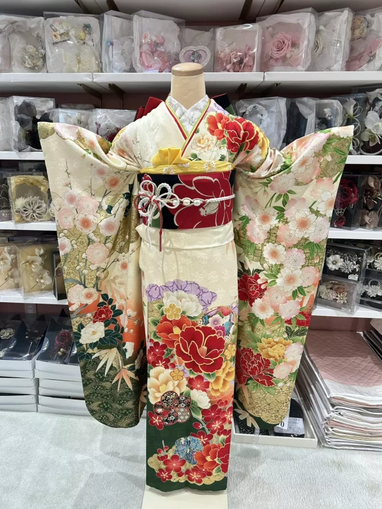 TAKAZEN姫路店　姫路市　成人式　振袖レンタル　加古川振袖　古典柄振袖　椿柄
