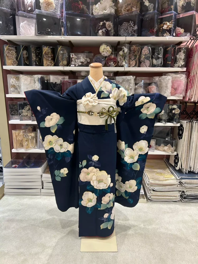 TAKAZEN姫路店　姫路振袖　加古川振袖　振袖レンタル　成人式　古典柄　シンプル　椿柄