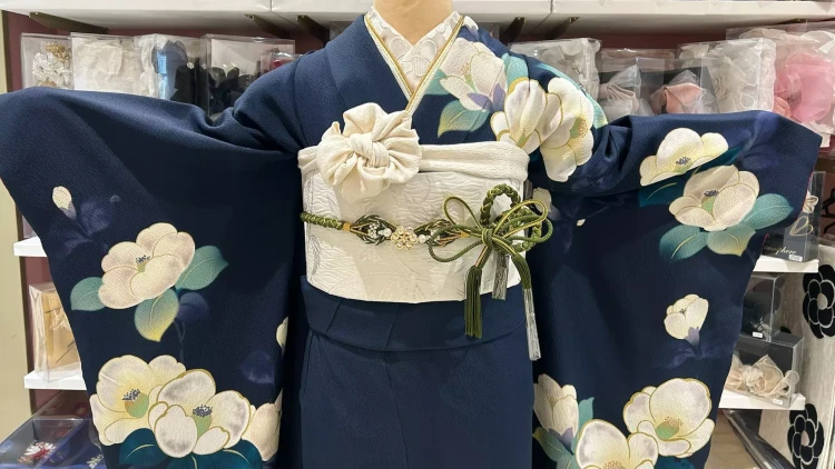 TAKAZEN姫路店　姫路振袖　加古川振袖　振袖レンタル　成人式　古典柄　シンプル　椿柄