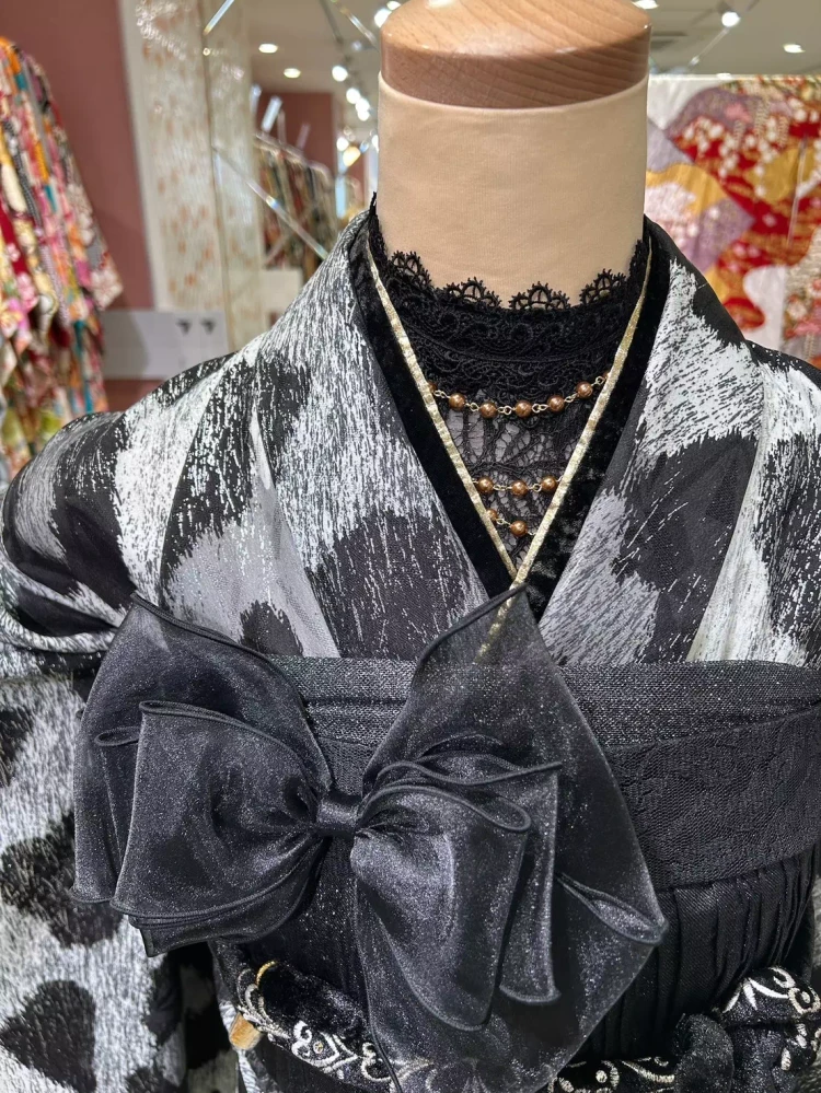 TAKAZEN姫路店　姫路市　加古川市　振袖レンタル　ヒョウ柄振袖　モノトーン振袖