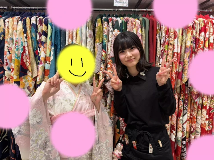 プレミアム古典関芳の白地にピンクのお振袖のお嬢様