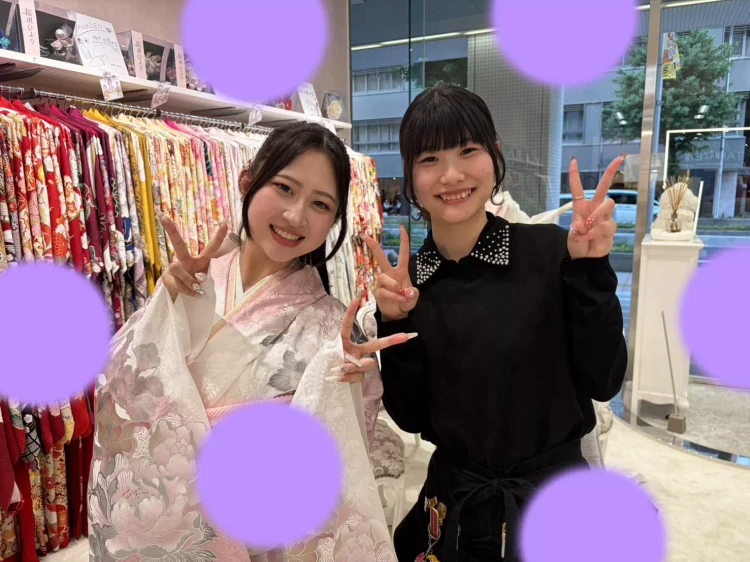 関芳の白地にピンクのキラキラ華やか姫ちゃんのご紹介です♡