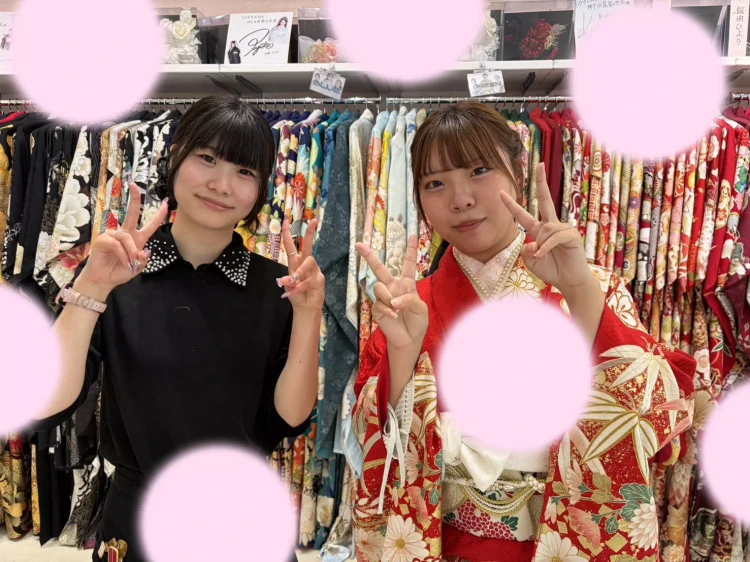 TAKAZEN神戸旧居留地店の赤色の成人式らしい正統派古典お振袖のお嬢様