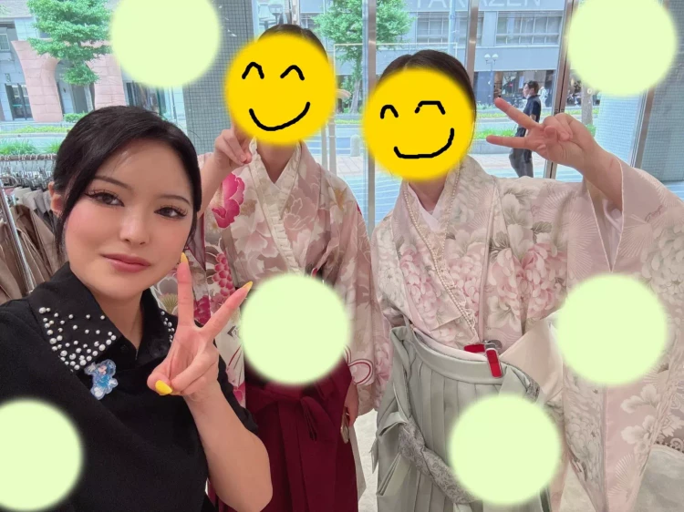 TAKAZEN神戸旧居留地店お友達同士でのイマドキ袴コーデの姫ちゃん