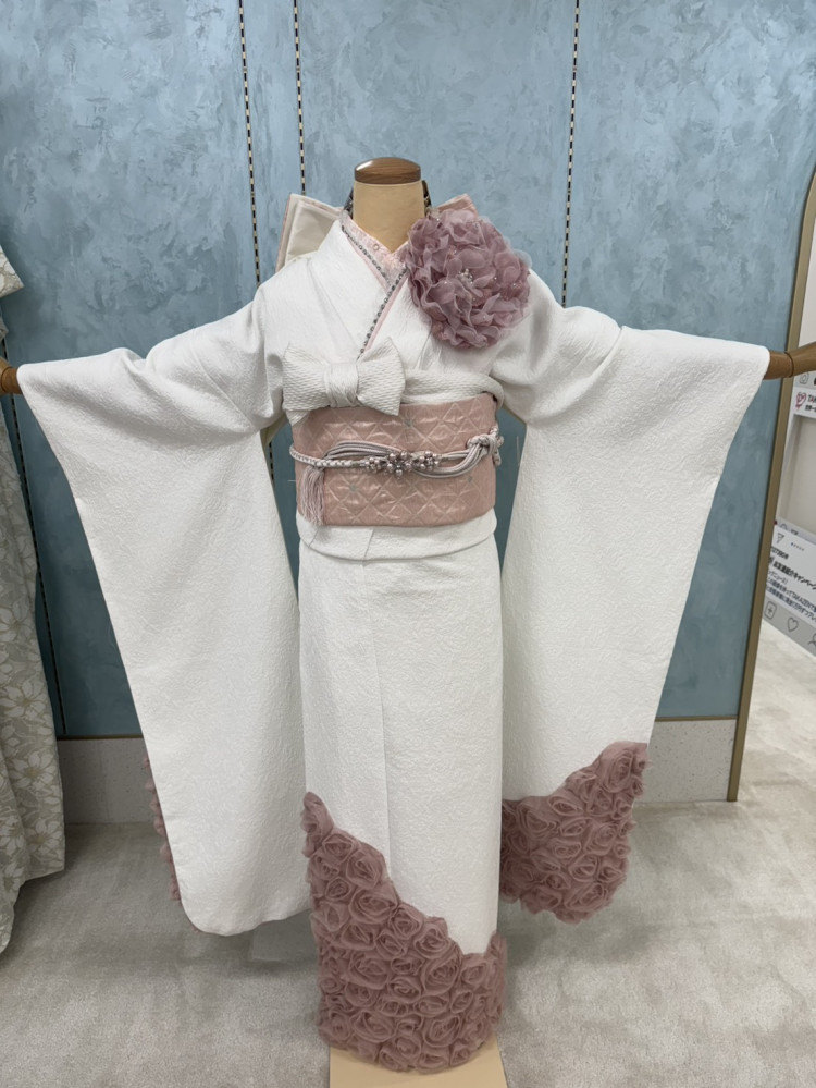 TAKAZEN心斎橋　最新作　ヘップバーン　白ピンクローズ
