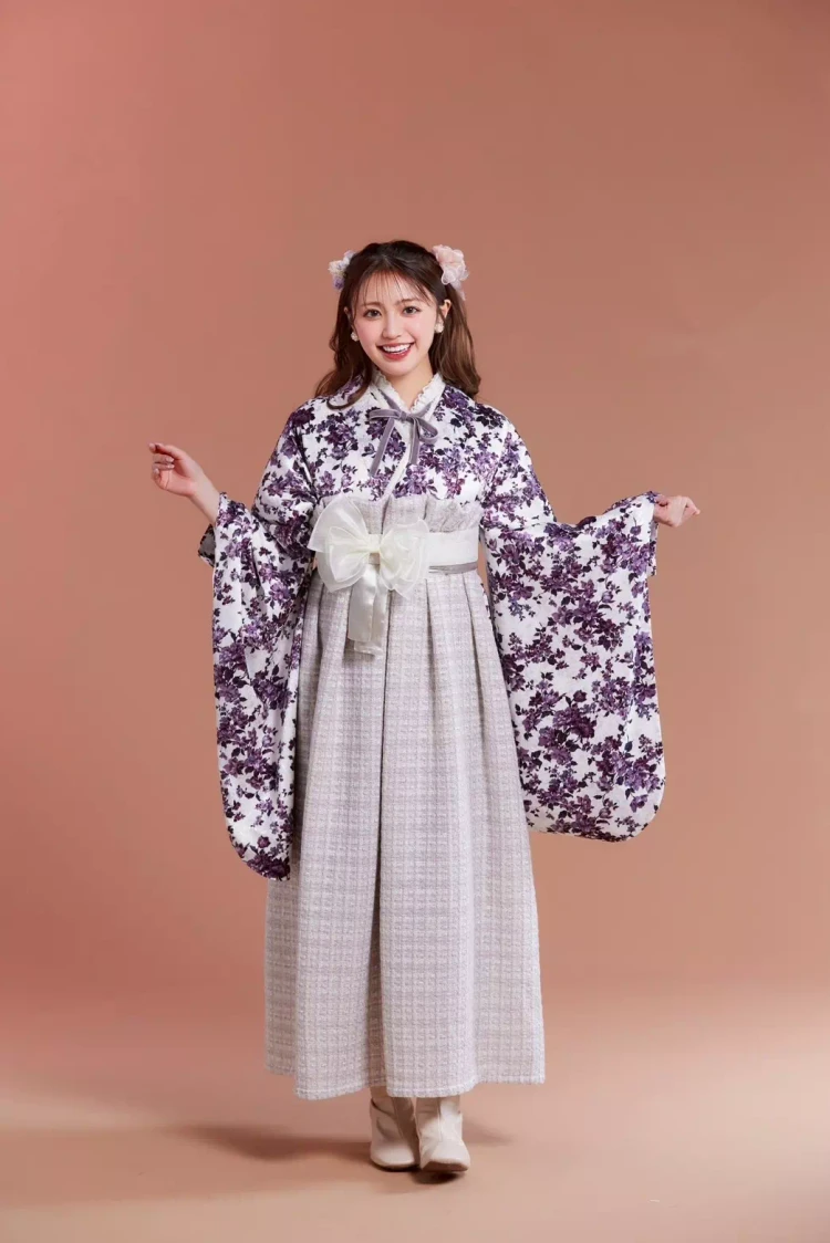 姫路医療専門学校の近くの袴レンタルショップはTAKAZEN姫路店。駅近で袴の種類も豊富。