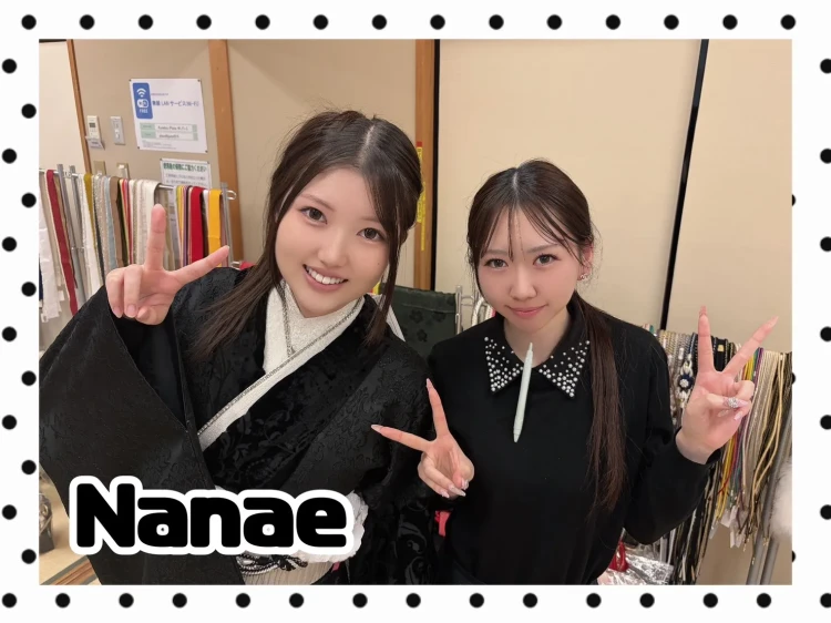 TAKAZEN橿原店滋賀展示会のヴィンテージの黒の振袖コーディネートしたお客様の写真