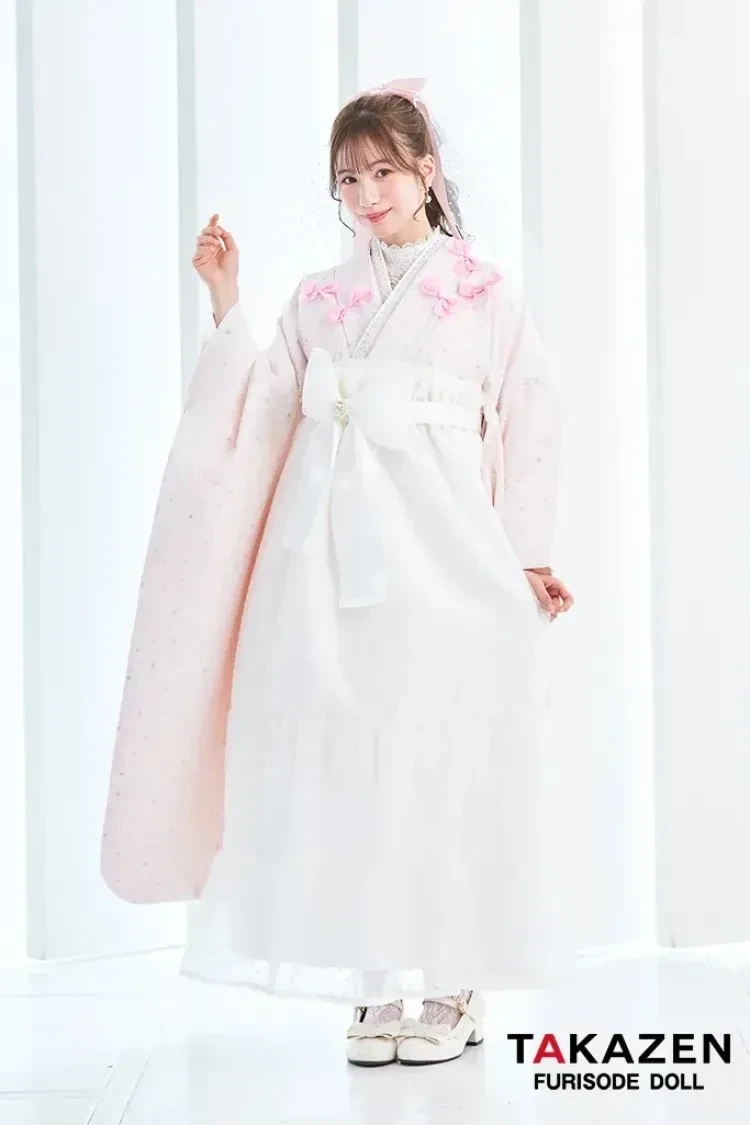 大阪梅田　卒業式の袴　かわいい袴　ピンク袴　ドレス袴