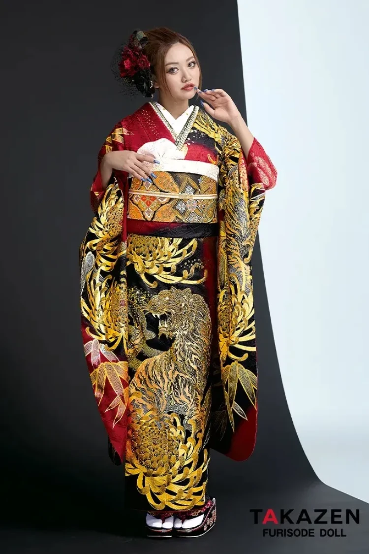 TAKAZEN堺店で人気の赤×金の虎柄振袖