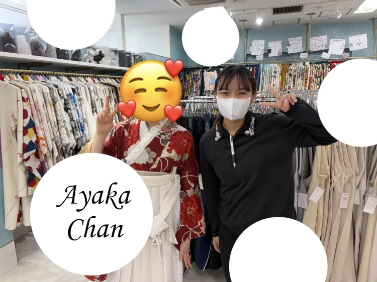 TAKAZEN心斎橋店　2027年卒業式袴レンタル　赤の小振袖　白のレース袴