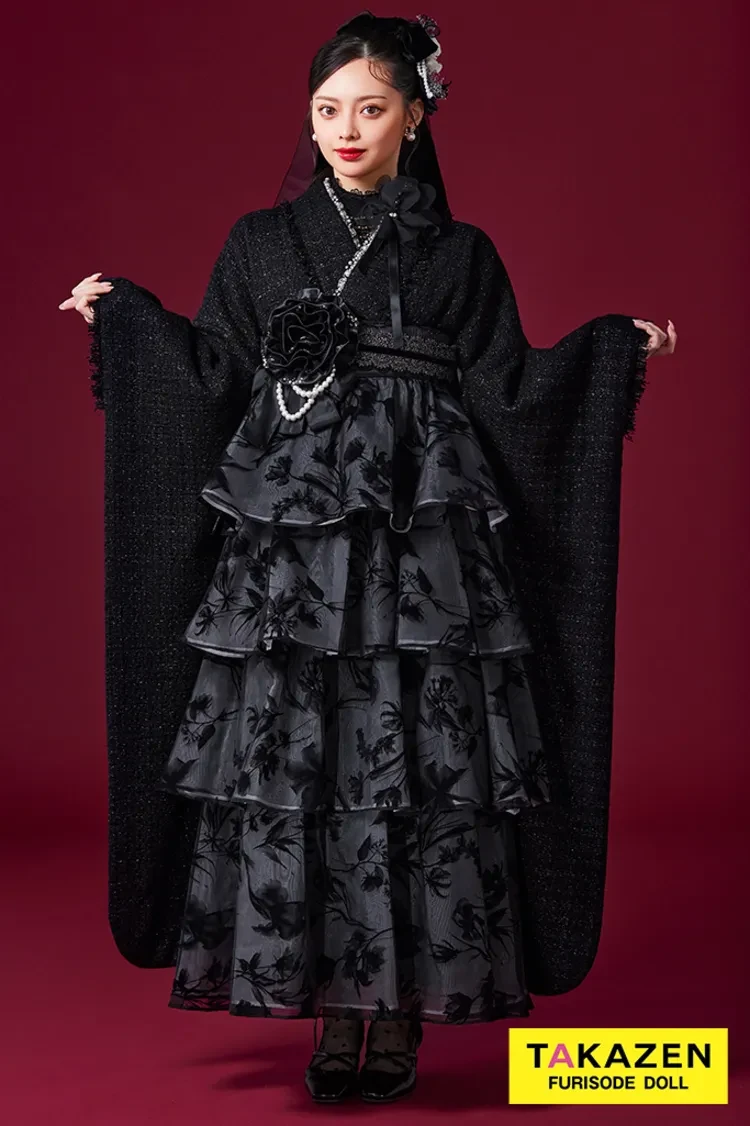 TAKAZENのレンタル袴 最新作ヘップバーン袴　黒/ブラック　ツイード　フロッキー素材のドレス袴　エレガント　大人っぽい　Shiho【通販可】LH18