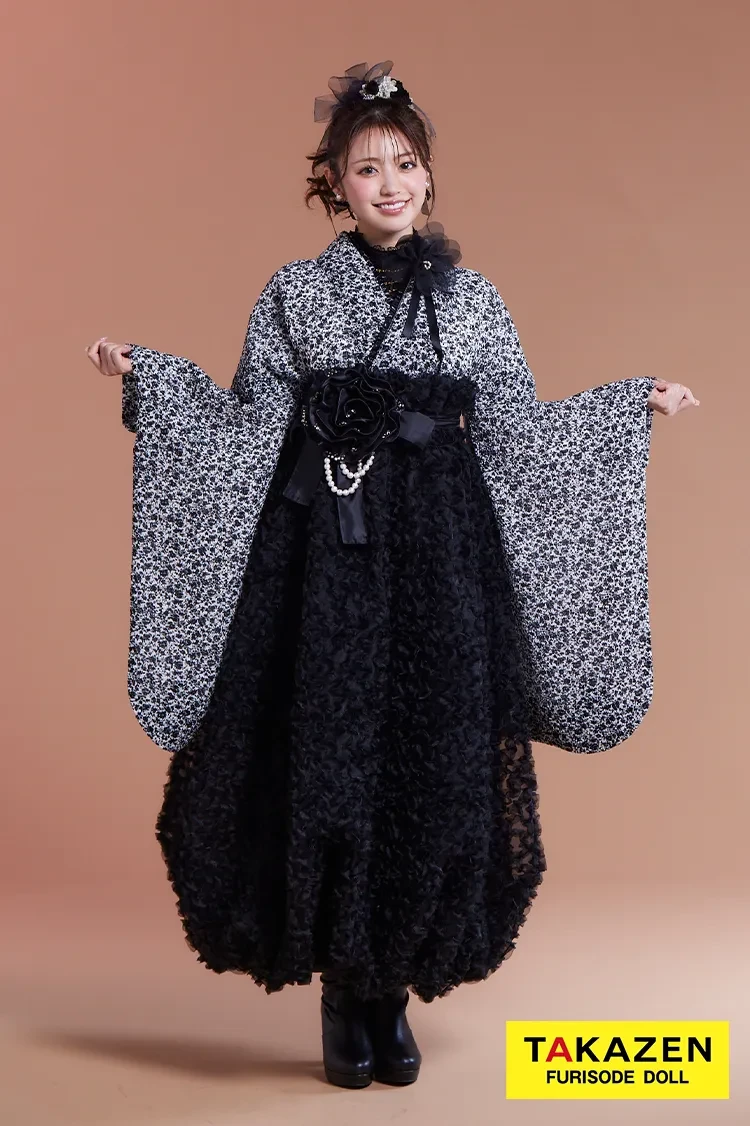 TAKAZENのレンタル袴 最新作ヘップバーン袴 モノトーン/黒 小花柄 シフォンバルーン袴 大人っぽい レースインナーコーデ 香音【通販可】LH21