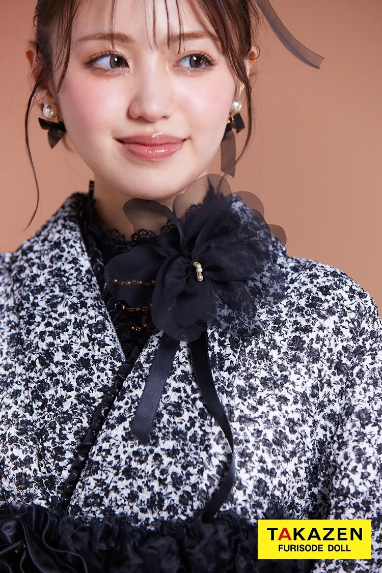 TAKAZENのレンタル袴 最新作ヘップバーン袴 モノトーン/黒 小花柄 シフォンバルーン袴 大人っぽい レースインナーコーデ 香音【通販可】LH21