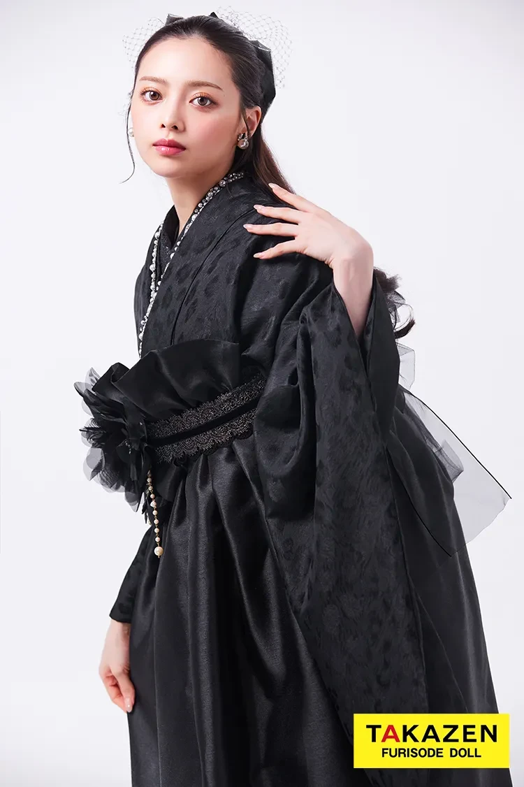 TAKAZENのレンタル袴 最新作ヘップバーン袴 黒 ヒョウ柄 大人っぽい かっこいい おしゃれ MODE ブーツコーデ Shiho【通販可】LH29