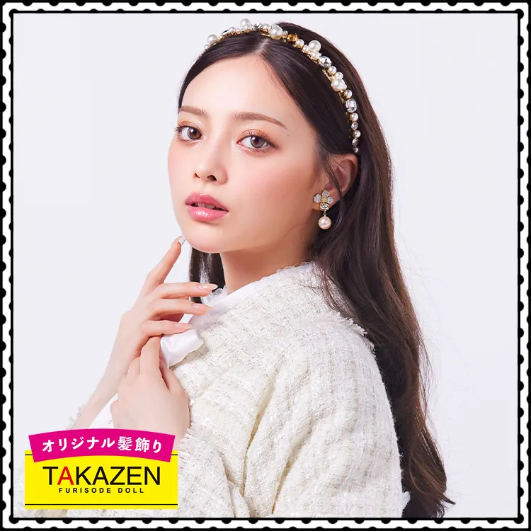 大人っぽいダウンスタイル×カチューシャスタイル♡ゴールド