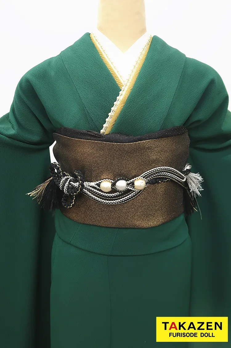 TAKAZENのレンタル振袖 激安無地振袖　緑　グラデーション　シンプル振袖　グラデーション　ブーツコーデ　スタイリッシュ【通販可】M27