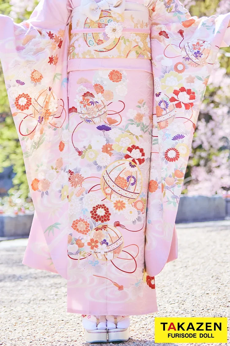 TAKAZENのレンタル振袖 最新作正統派古典　ピンク　鞠柄/和柄　かわいい　はんなり　上品　きれいめ　王道　TAKAZENオリジナルカラー振袖　天翔天音【通販可】　LB52