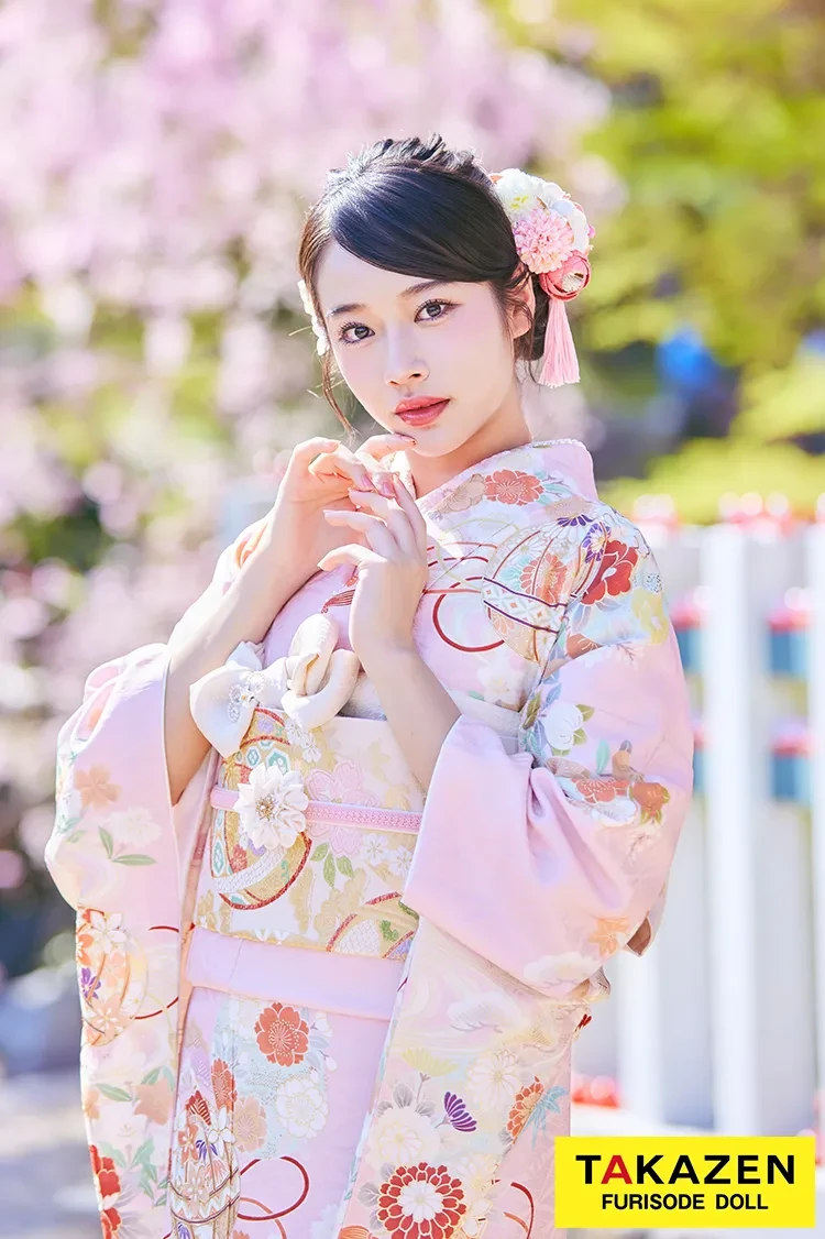 TAKAZENのレンタル振袖 最新作正統派古典　ピンク　鞠柄/和柄　かわいい　はんなり　上品　きれいめ　王道　TAKAZENオリジナルカラー振袖　天翔天音【通販可】　LB52