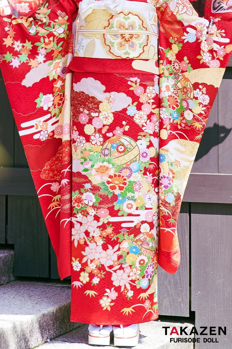 TAKAZENのレンタル振袖 プレミアム古典　吉澤織物/最高級金彩手描友禅　赤　鞠柄　上品な振袖　清楚　人気　定番振袖ネットレンタル　天翔天音　LB55