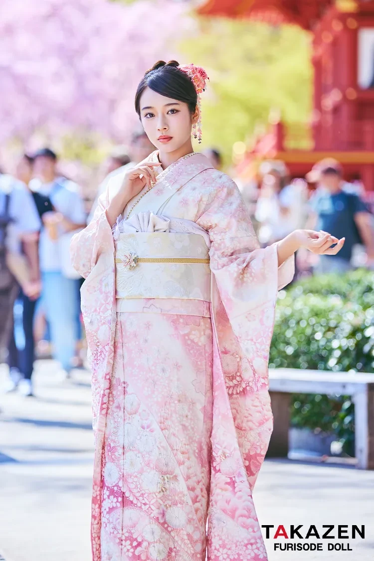 TAKAZENのレンタル振袖 最新作高級古典　ピンク　辻が花　関芳　最高級金彩刺繍絞り友禅　ラメ入り生地　かわいい　煌びやか　綺麗　スワロフスキー付き振袖　天翔天音　【通販可】　LB56