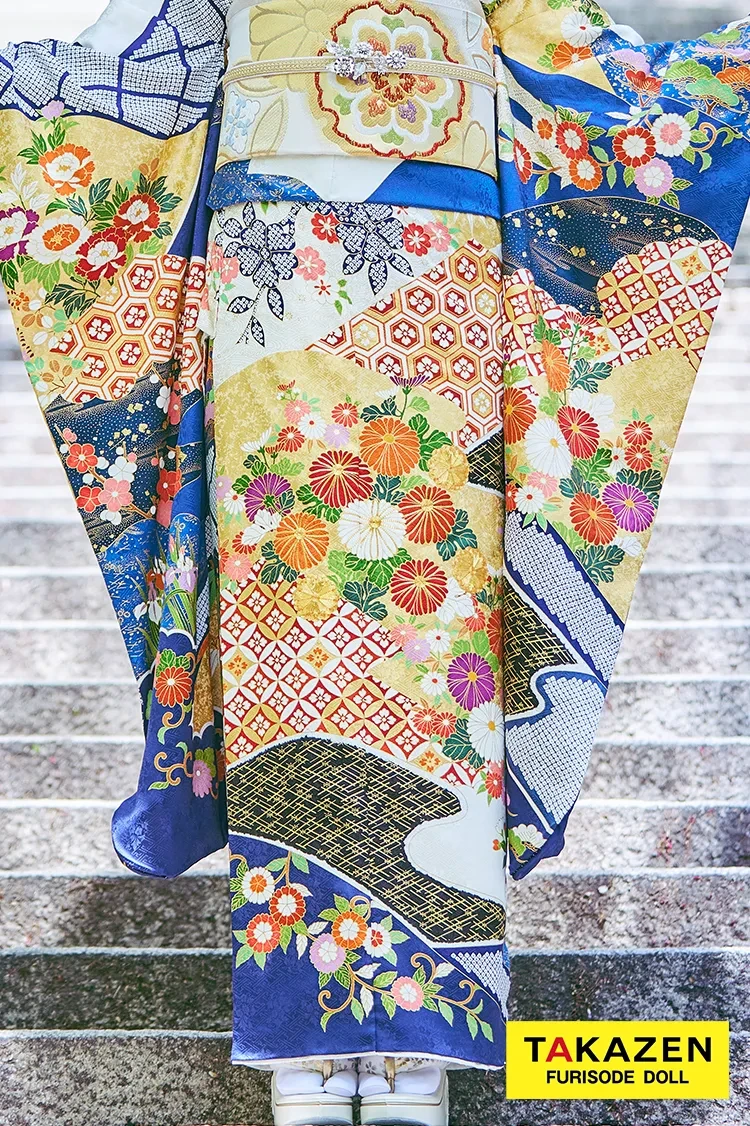 TAKAZENのレンタル振袖 最新作プレミアム古典　白青　菊柄　吉澤織物『逸品』最高級染繍桶絞り友禅　綺麗　大人っぽい　華やか　上品な振袖　天翔天音　【通販可】　LB58