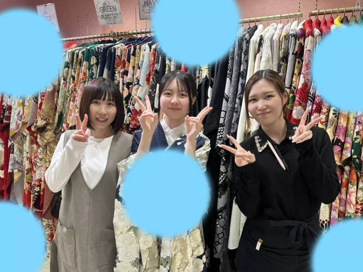 TAKAZEN姫路店の姫ちゃん紹介。姫路市からお越しの2029年成人の古典柄振袖の姫ちゃん。