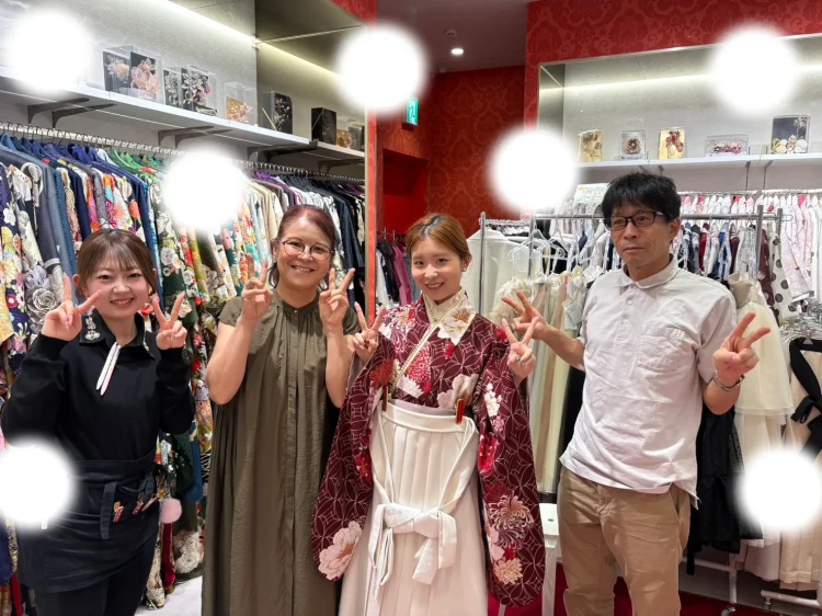 成人式　卒業式　TAKAZEN 袴レンタル　赤色袴