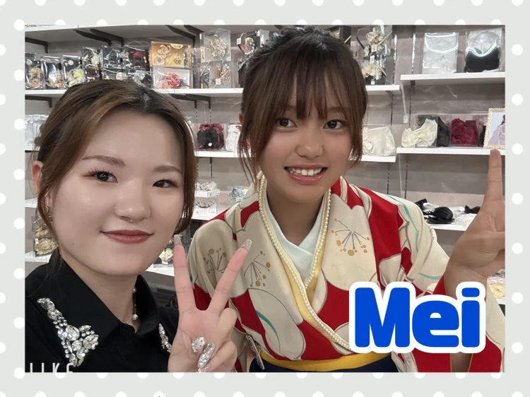 takazen奈良店でレトロ袴をかわいくコーディーネートしたお客様の様子