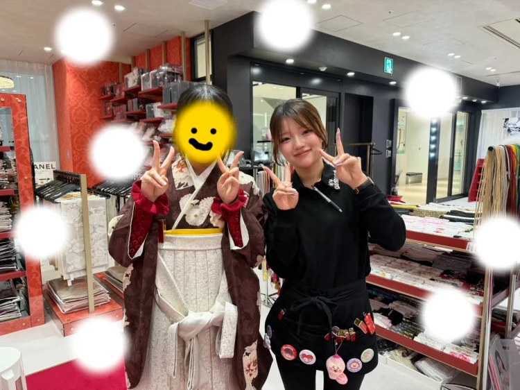 大阪梅田袴レンタル　卒業式袴　赤色袴