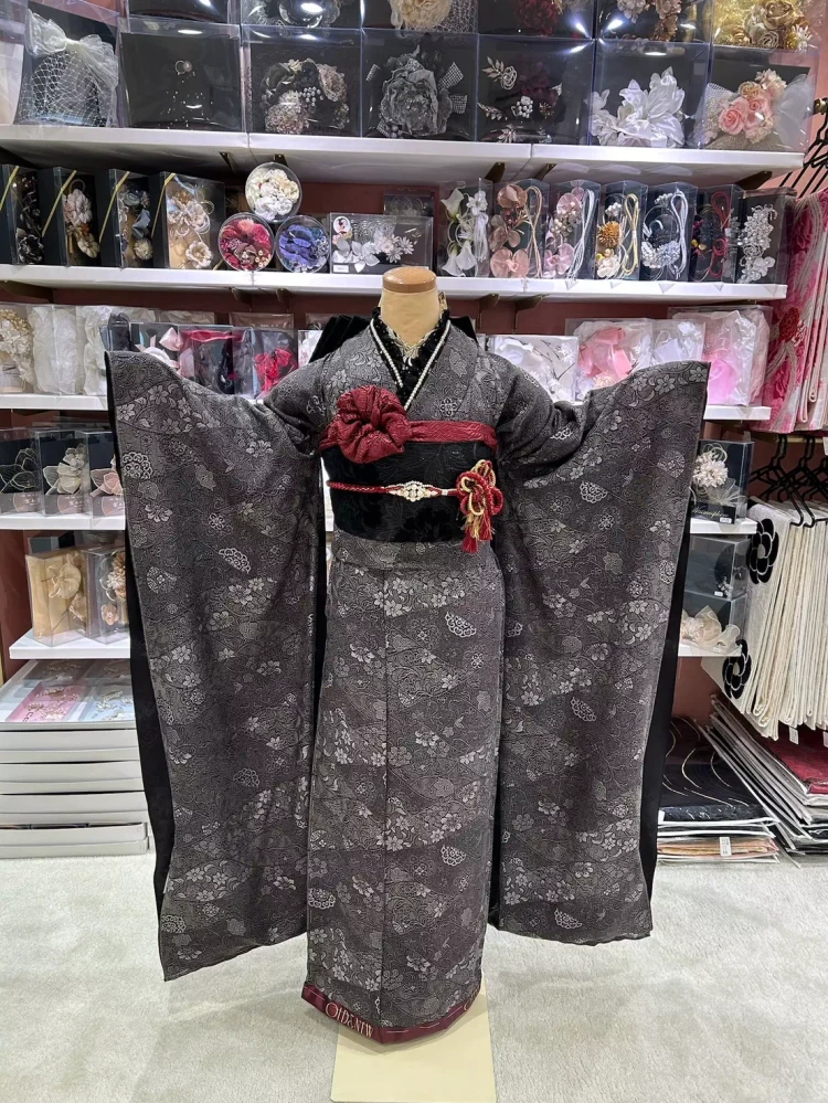 TAKAZEN姫路店　姫路市　成人式　モノトーン　黒赤　レトロ