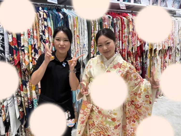 TAKAZEN神戸旧居留地店のクリーム色の正統派古典振袖のお嬢様