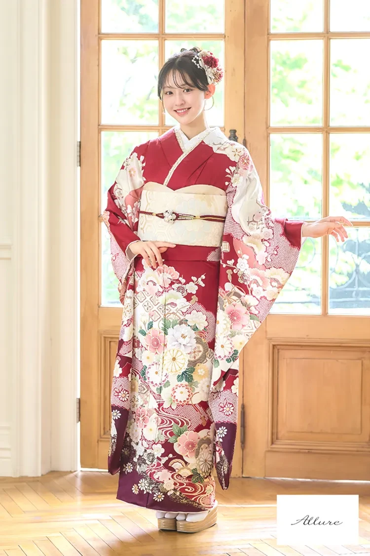 TAKAZENのレンタル振袖 正統派古典　赤　吉祥紋様　はんなり　上品　定番　和柄　王道デザイン【通販可】K1342