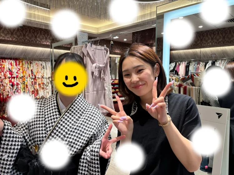 TAKAZEN東京表参道店Flagshipで、千鳥柄でレザーの袴をレンタルご契約いただいたお客様の紹介。